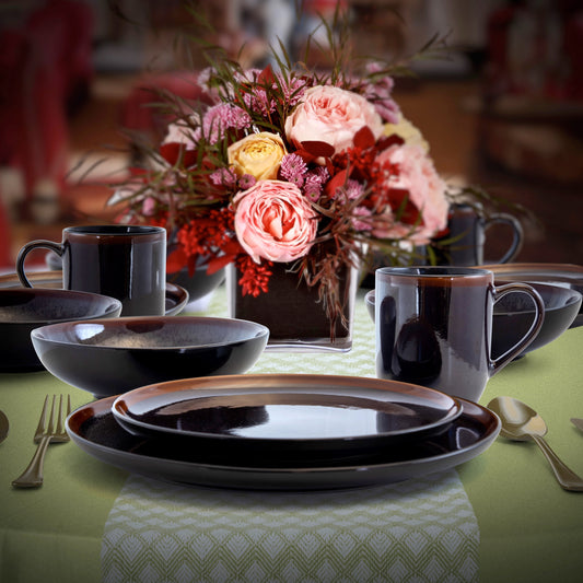 Midnight Beach 16 Piece Dinnerware Set in Metallic Black